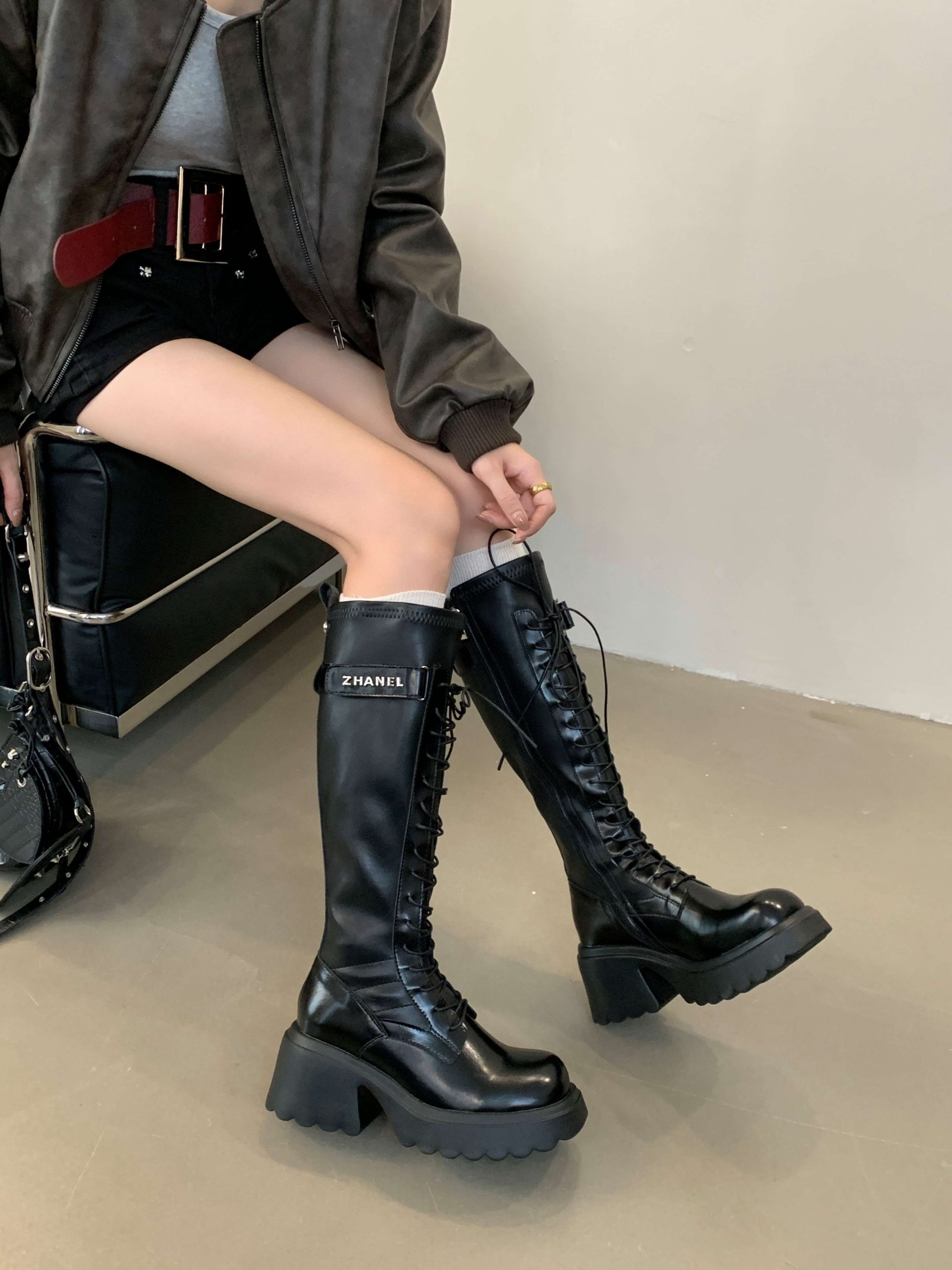 Women's High-Top Rider Boots Chunky Heel Platform Lace-Up Tall Boots 2024 Fall New Arrival - Image 4