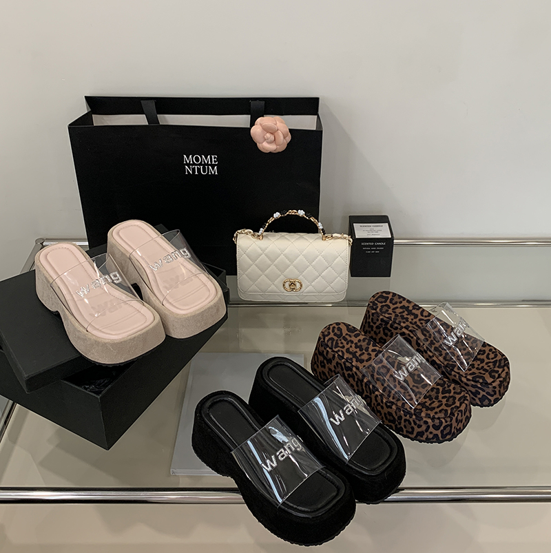 Zhuipin 2025 Summer New Transparent Height Increasing Open Toe Waterproof Platform Nude Thick Sole Rhinestone Slippers