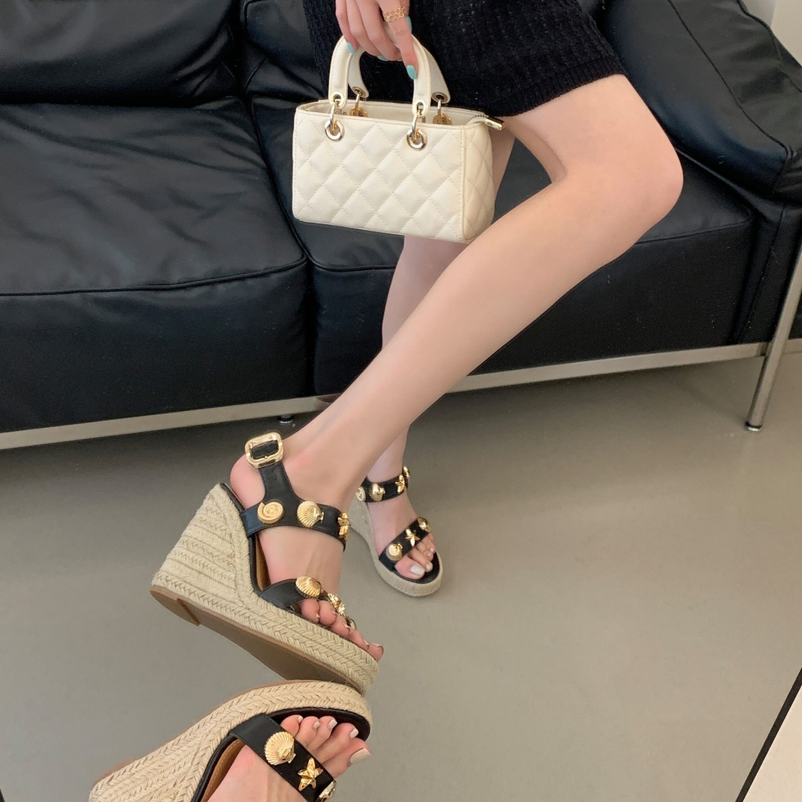 2026 Summer New Woven Wedge Sandals for Women Beach Vacation Style Metal Shell Decor Thick Sole Roman Sandals - Image 4