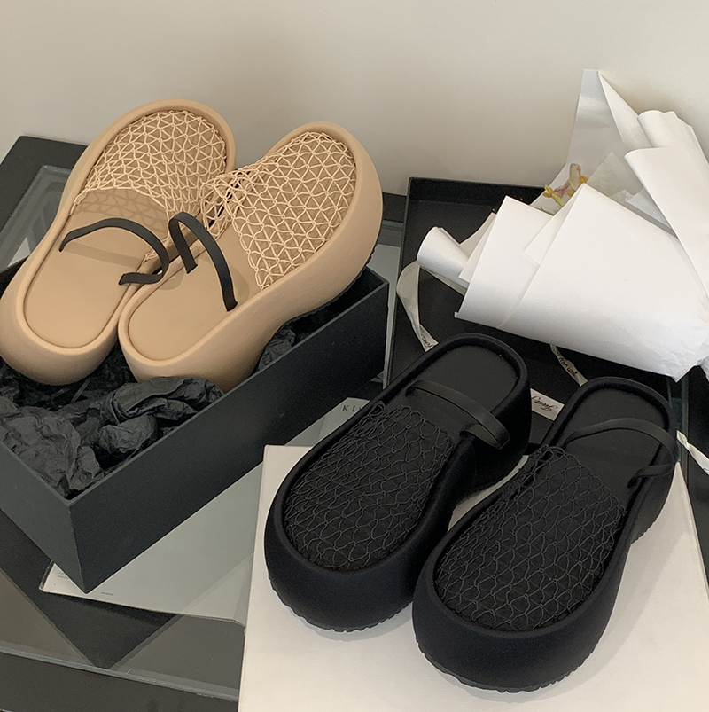2025 New Summer Design Mesh Hollow Breathable Covered Toe Half Slippers Thick Sole Roman Platform Shoes